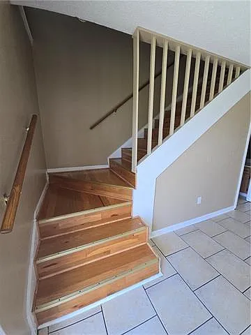64 Carriage Ln #D — Photo 4