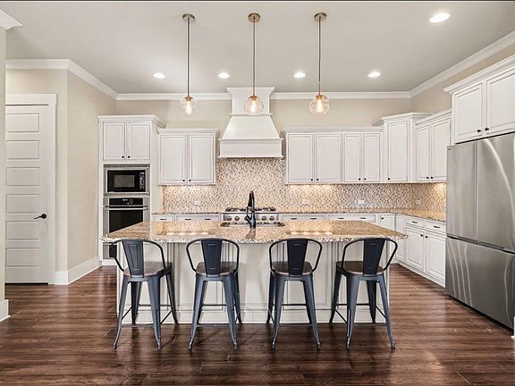 5th image of 1613A Glen Echo Rd
