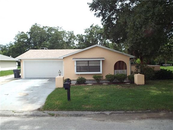 2nd image of 14 Sandalwood Dr