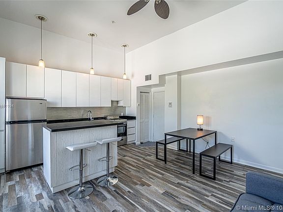 3rd image of 1521 Lenox Ave APT 301