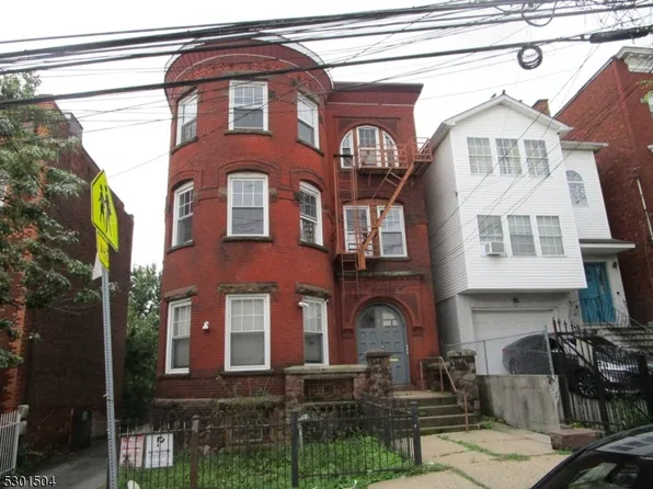 126 3rd Ave, Newark City, NJ 07104