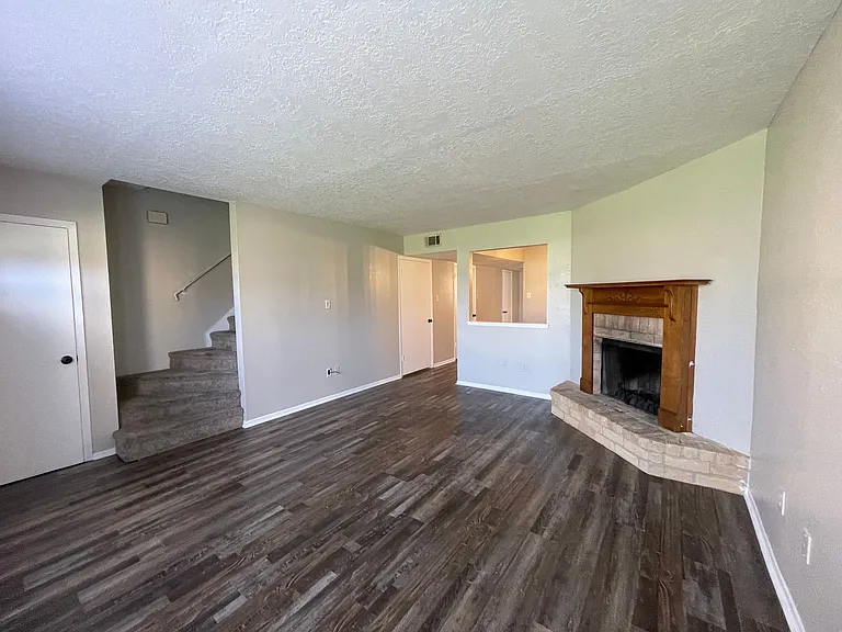 2700 N 16th St #34 — Photo 2