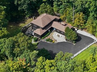 668 N Farms Rd, Northampton, MA 01062
