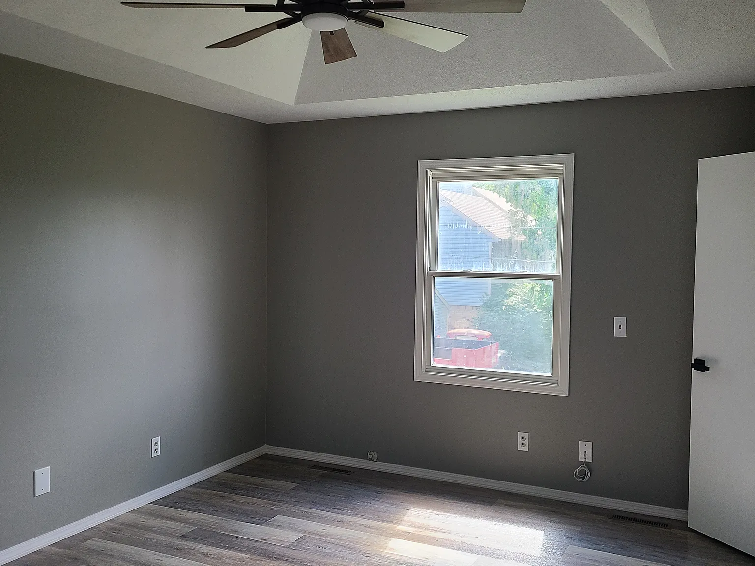 2651 S Glenview Ave — Photo 3
