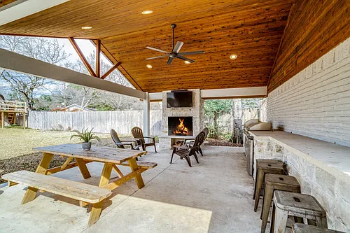 12511 Cedar Bend Dr Photo 1