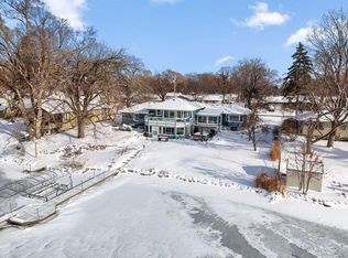 5325 Twin Lake Blvd E, Brooklyn Center, MN 55429