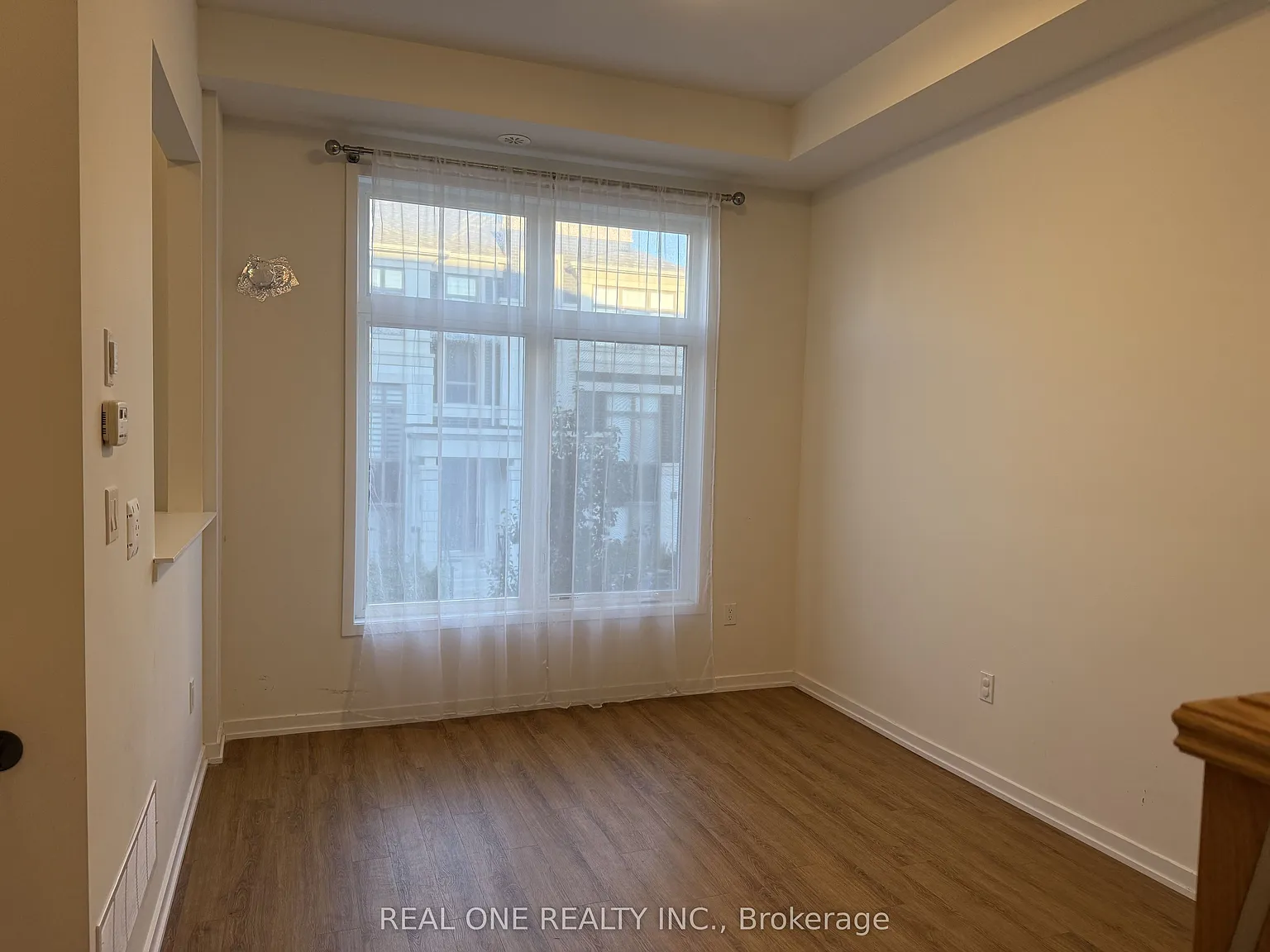 3 bed, $3,500 — Photo 3