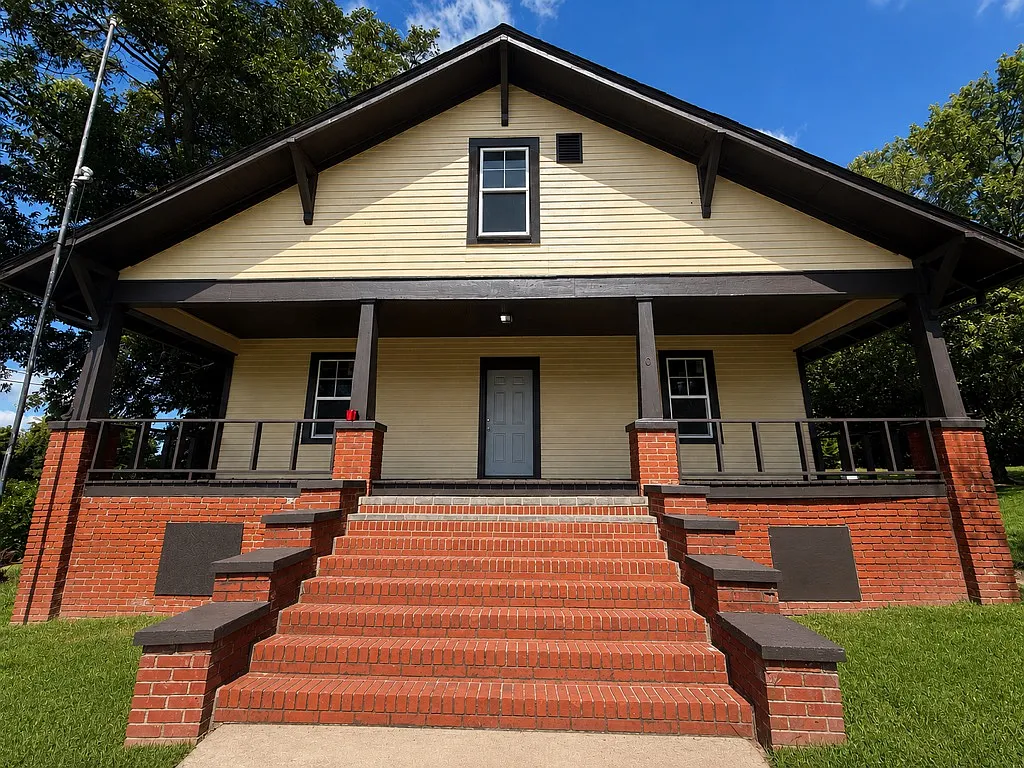 3 bed, 1458 sqft, $1,795 — Photo 1