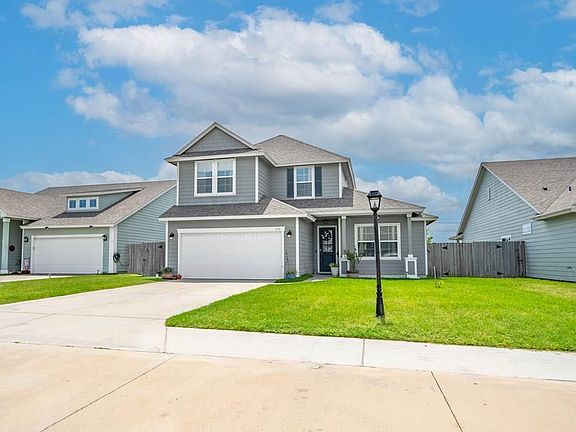 2nd image of 113 Highwood Dr