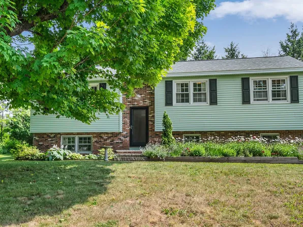 7 Prescott Lane, New London, NH 03257