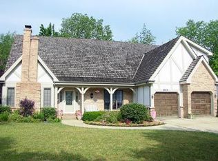 5202 Pennywood Dr, Lisle, IL