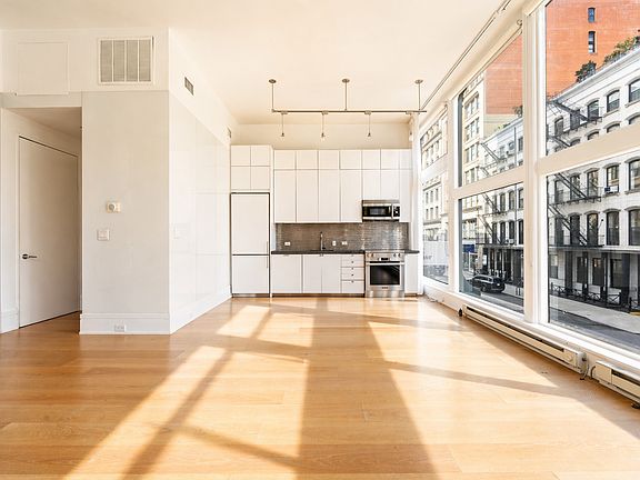 2nd image of 640 Broadway APT 2A