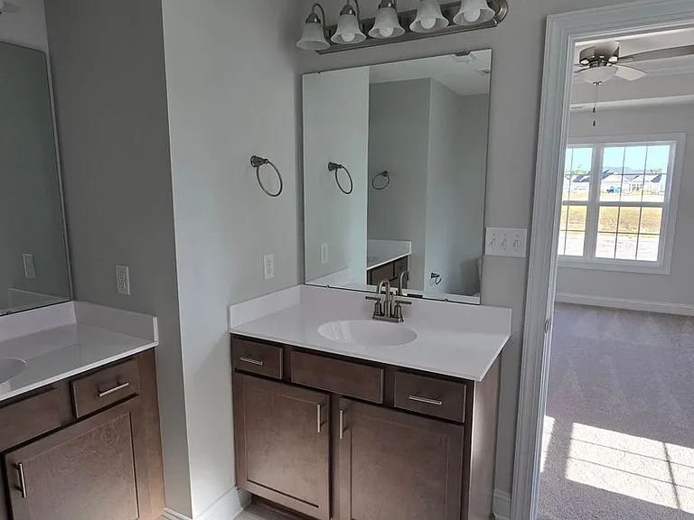 918 Uplands Ln — Photo 22