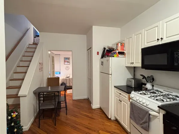 407 1st Street image 1 of 8