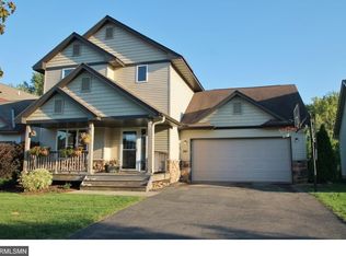 741 7th St, Chaska, MN 55318