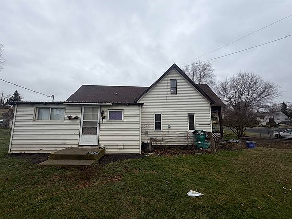 3rd image of 215 SE Milmont St