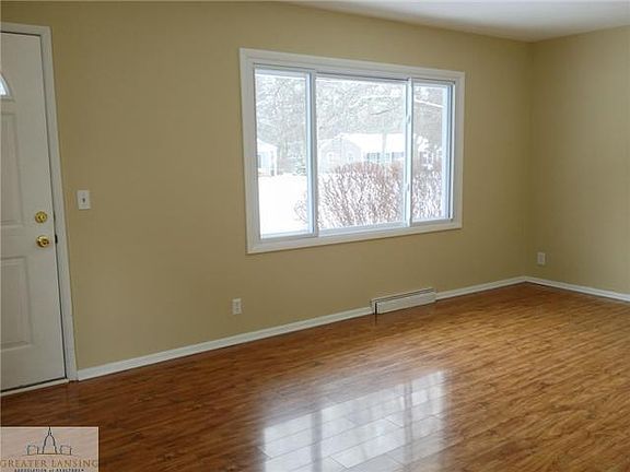 3rd image of 1625 E Ann St