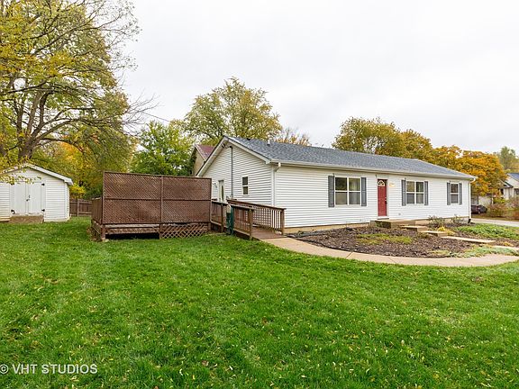 3rd image of 35763 N Hillside Ave
