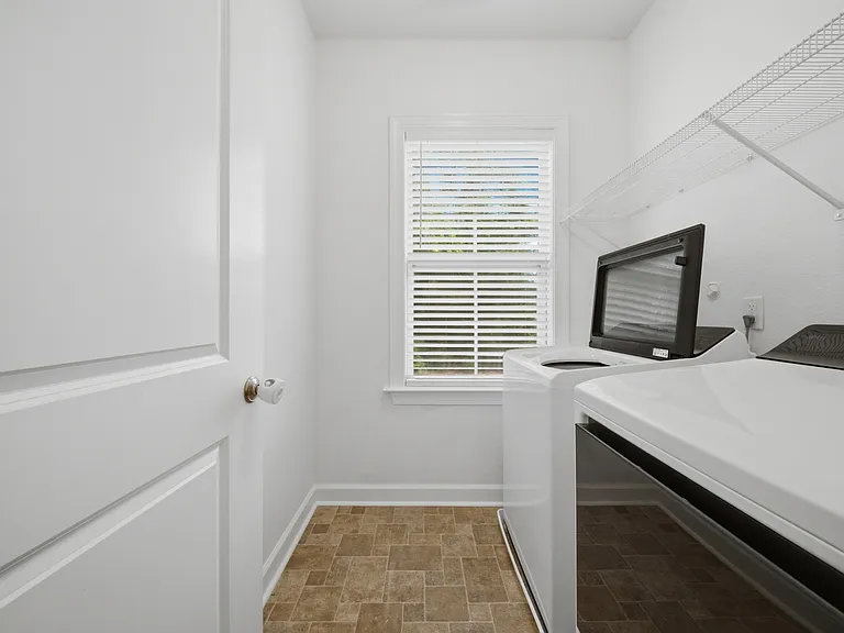 5049 Duxbury Rd — Photo 36