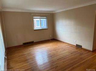 22763 Saxony Ave, Eastpointe, MI 48021