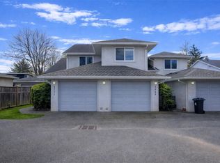 1771 Bay St, Victoria, BC V8R2B9