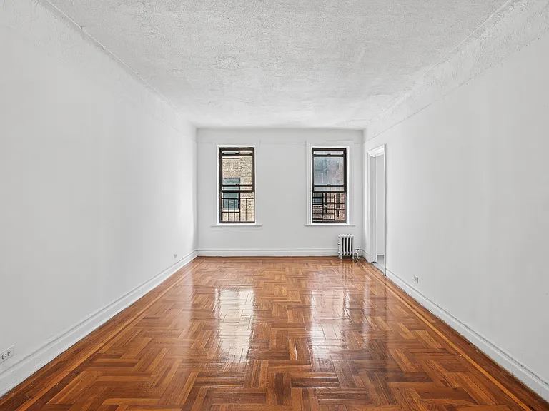 939 Woodycrest Ave #420 — Photo 1