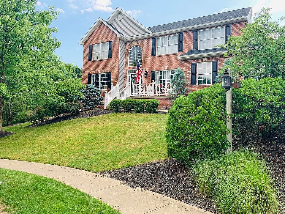 1st image of 1066 S Lake Dr