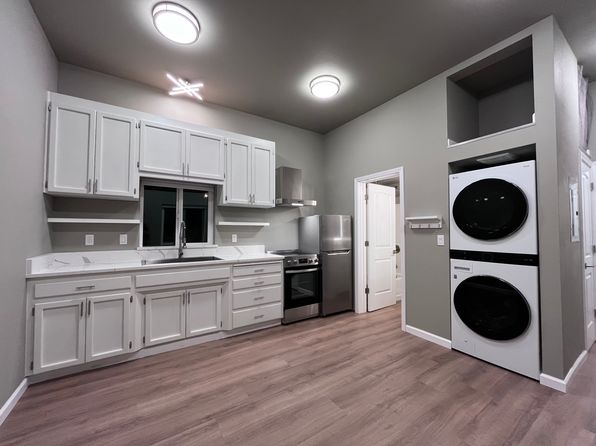 203 Portage Ave #1