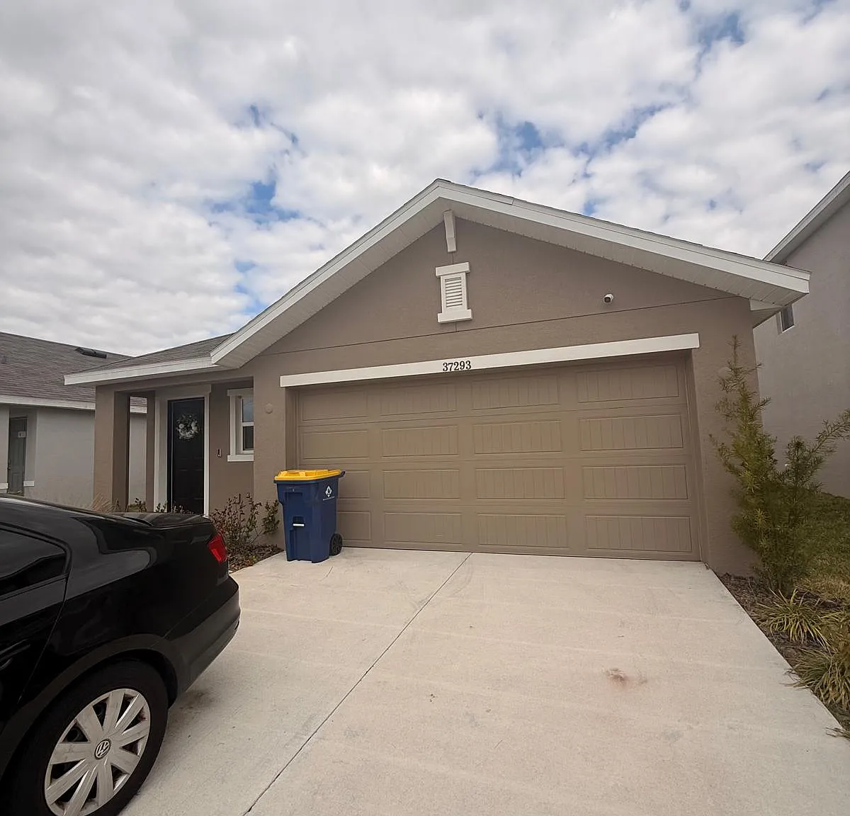 3 bed, 1560 sqft, $2,400 — Photo 1