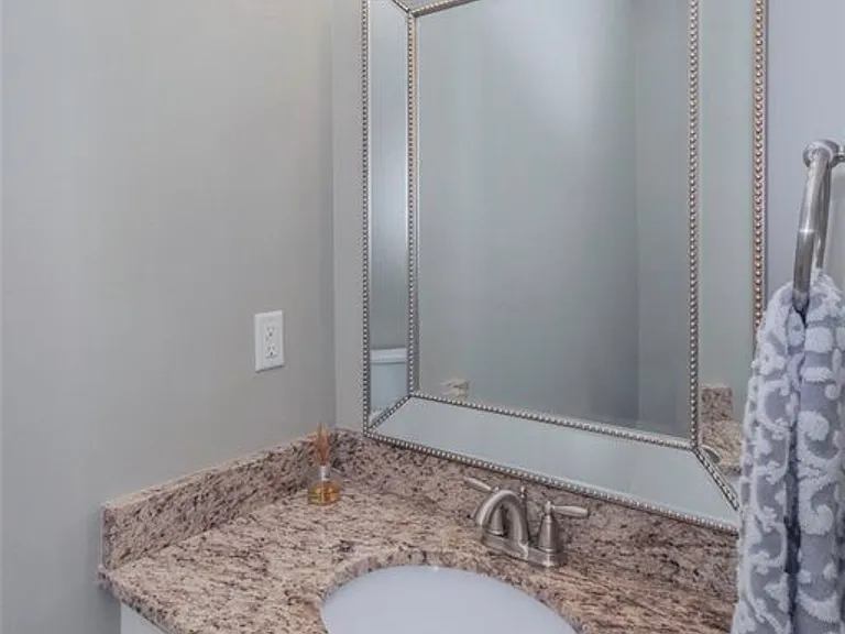 122 Regatta Dr — Photo 28