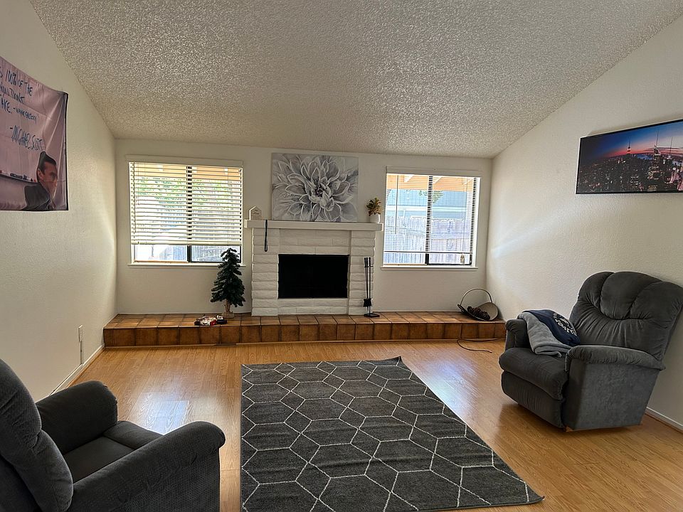 1st image of 528 Hathway Ave APT C