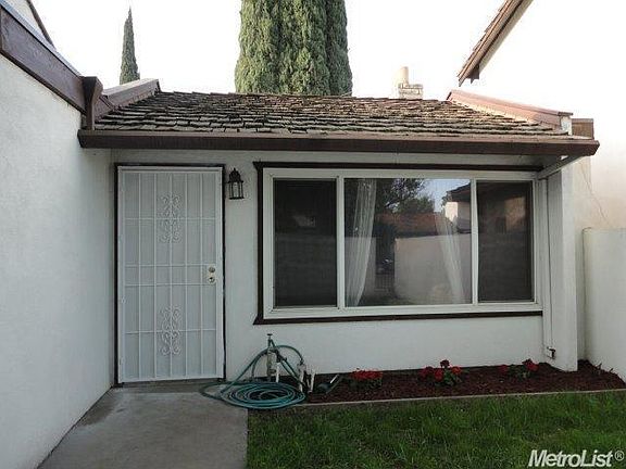 2nd image of 2621 El Charro Dr