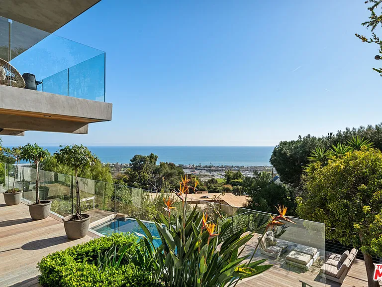 23812 Malibu Crest Dr — Photo 25