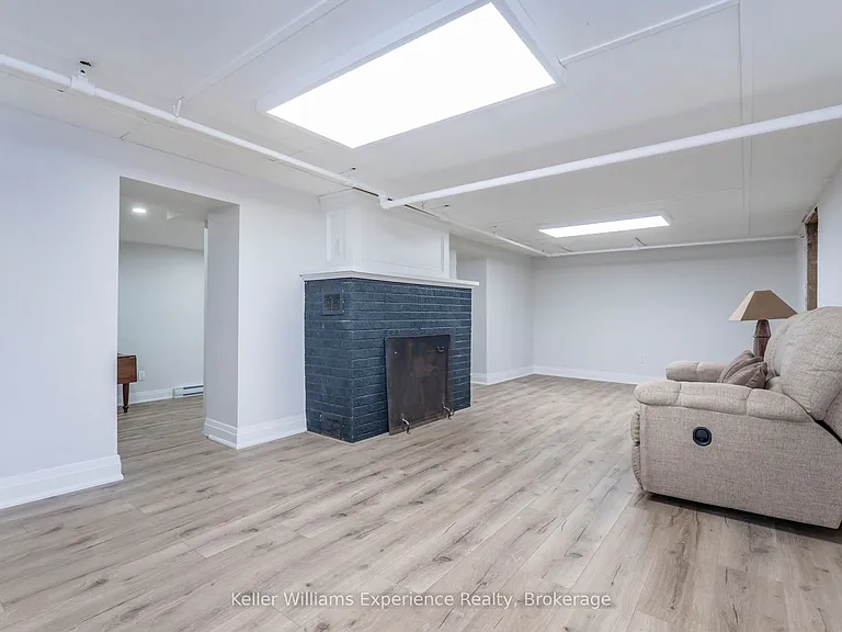 65 Drury Ln — Photo 17
