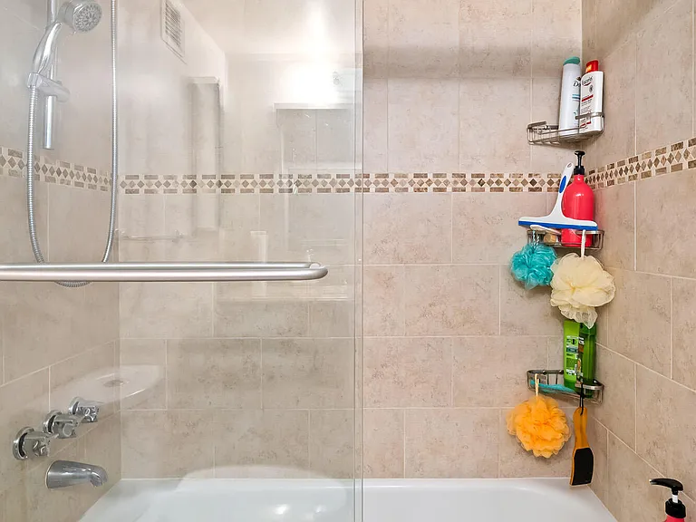 2000 Atlantic Shores Blvd #410 — Photo 35