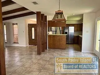 2 bed, 2.0 bath, 1640 sqft, $1,900 — Photo 2