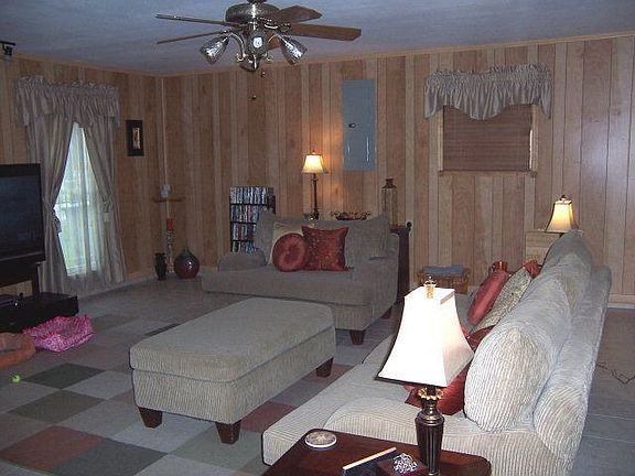 3rd image of 602 Oaklawn Dr