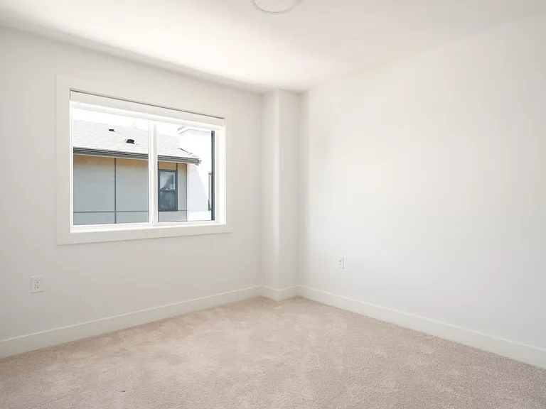 15950 Alder Pl #2 — Photo 14