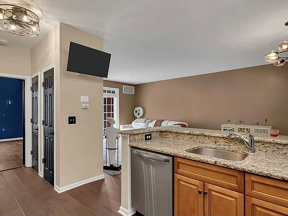 3rd image of 126 Sophee Ln