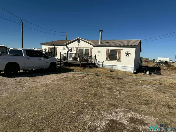 322 E Baregrass Ln, Hobbs, NM 88242