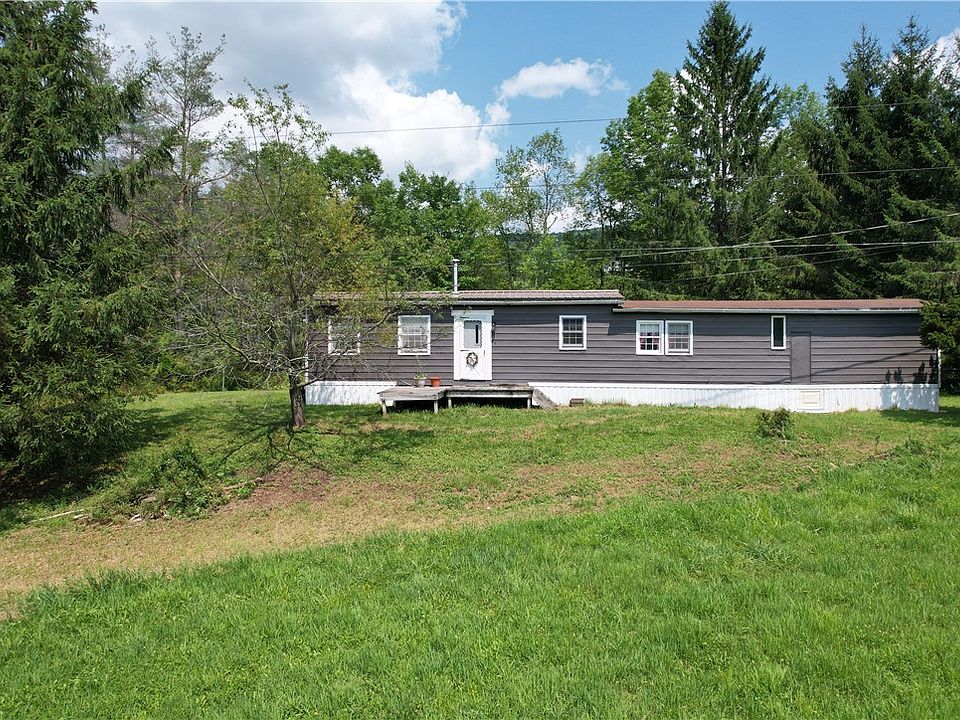 1st image of 420 Winter Hollow Rd