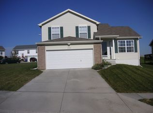 17722 Edna St, Omaha, NE 68136