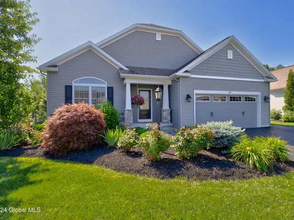 29 Somerset Drive, Mechanicville, NY 12118