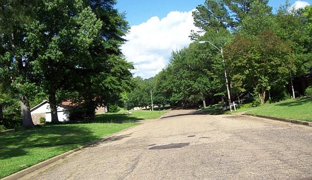 2nd image of 6072 Woodlea Rd