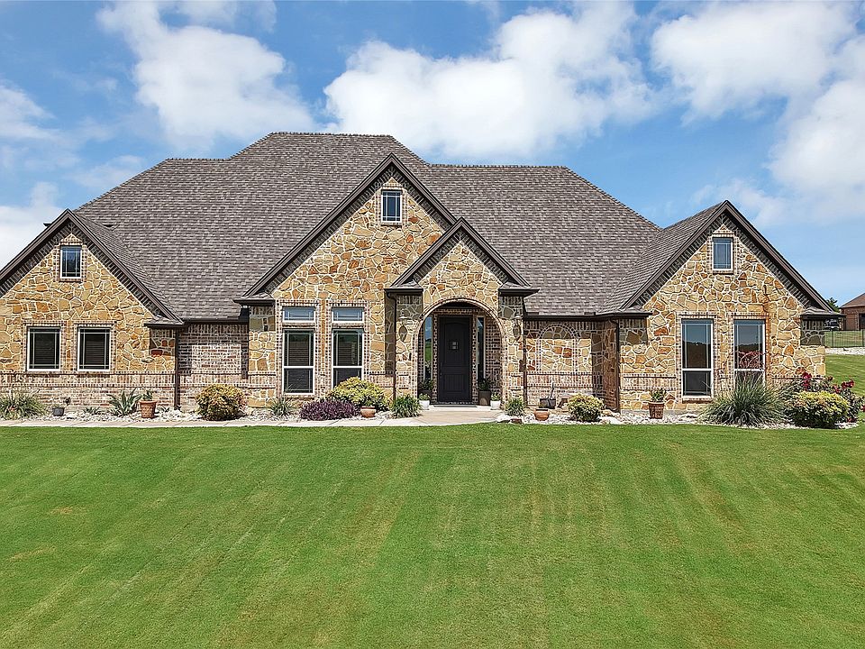 1st image of 220 Pinnacle Peak Ln