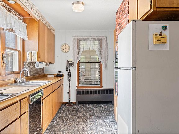 5th image of 11550 Jay STREET