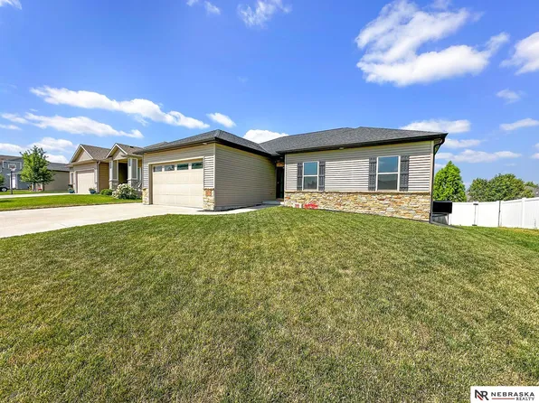 3207 N 91st St, Lincoln, NE 68507