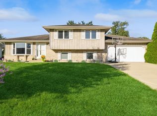 2N056 Kramer Ave, Lombard, IL 60148