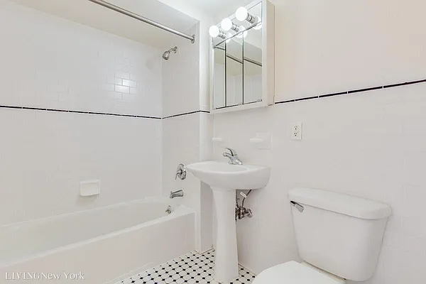 Rented by Living New York | media 9