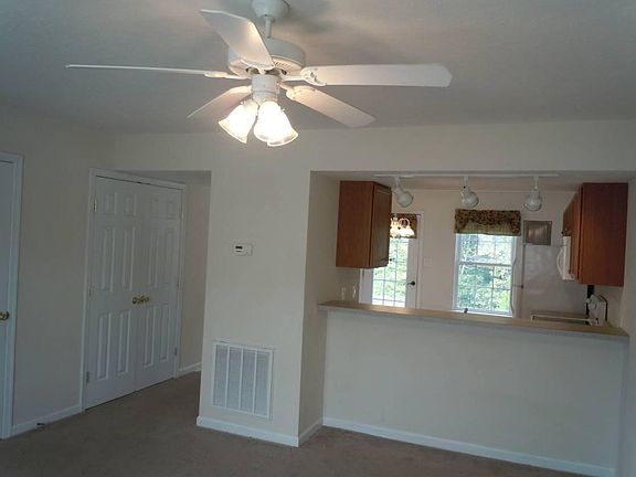 2nd image of 94 Old Tavern Cir